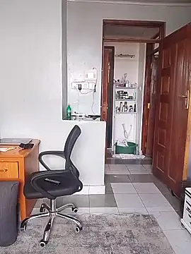 Prettybecs online show from 29, 11, 2025