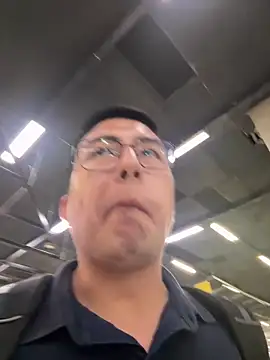 andrewmhilton  online show from 15, 4, 2026