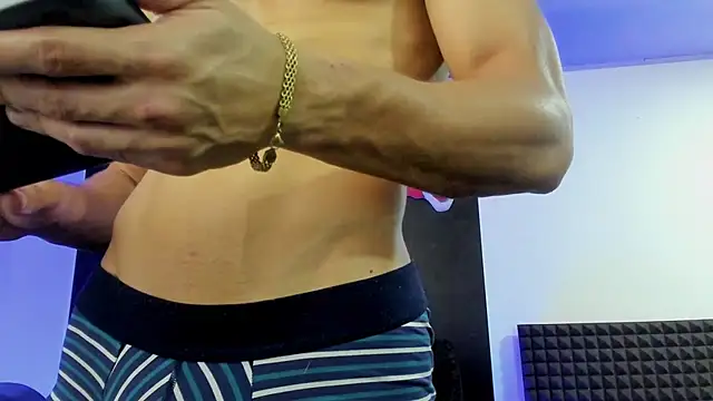 jhonnysnow17 online show from 24, 1, 2025