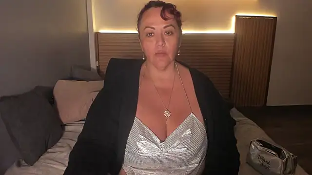 megan dreamsss online show from 6, 2, 2026