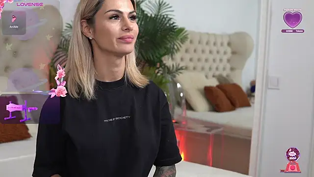 TiffanyMaze online show from 29, 7, 2026