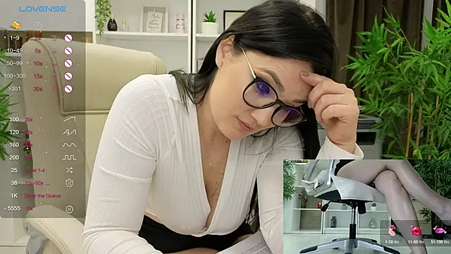 SelineSole online show from 4, 2, 2025