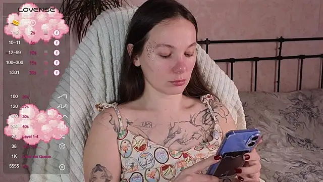 lil luna x online show from 24, 4, 2026