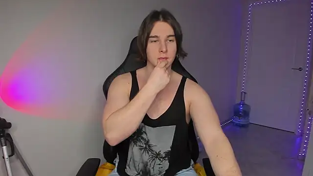 Snapshot of Vincent_Strong chatting on 27, 12, 2024 Vincent Strong online show from 27, 12, 2024