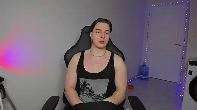 Snapshot of Vincent_Strong chatting on 22, 1, 2025 Vincent Strong online show from 22, 1, 2025