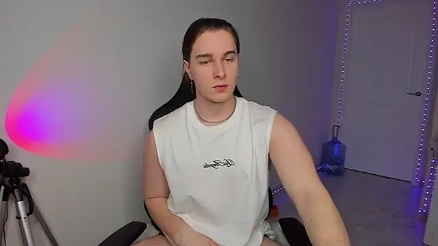 Snapshot of Vincent_Strong chatting on 26, 1, 2025 Vincent Strong online show from 26, 1, 2025