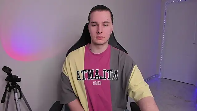 Snapshot of Vincent_Strong chatting on 14, 2, 2025 Vincent Strong online show from 14, 2, 2025