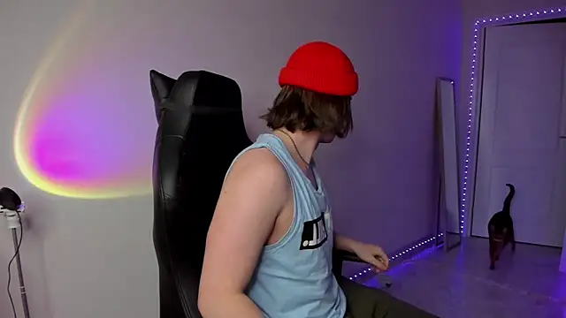 Snapshot of Vincent_Strong chatting on 8, 3, 2025 Vincent Strong online show from 8, 3, 2025