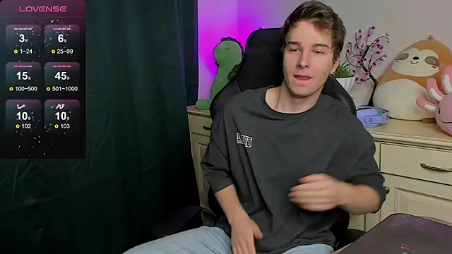 Snapshot of Vincent_Strong chatting on 14, 9, 2025 Vincent Strong online show from 14, 9, 2025