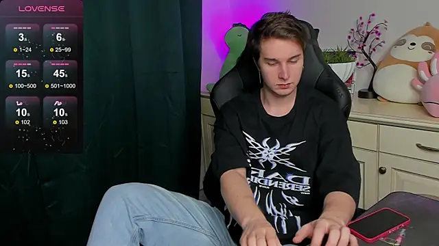 Snapshot of Vincent_Strong chatting on 16, 9, 2025 Vincent Strong online show from 16, 9, 2025