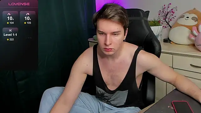 Snapshot of Vincent_Strong chatting on 17, 9, 2025 Vincent Strong online show from 17, 9, 2025