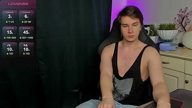 Snapshot of Vincent_Strong chatting on 26, 9, 2025 Vincent Strong online show from 26, 9, 2025