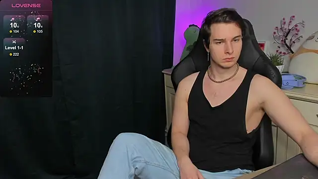 Snapshot of Vincent_Strong chatting on 2, 11, 2025 Vincent Strong online show from 2, 11, 2025