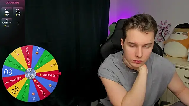 Snapshot of Vincent_Strong chatting on 29, 11, 2025 Vincent Strong online show from 29, 11, 2025