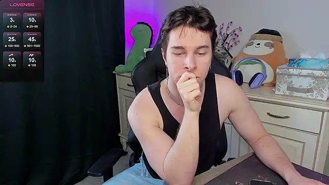 Snapshot of Vincent_Strong chatting on 1, 2, 2026 Vincent Strong online show from 1, 2, 2026