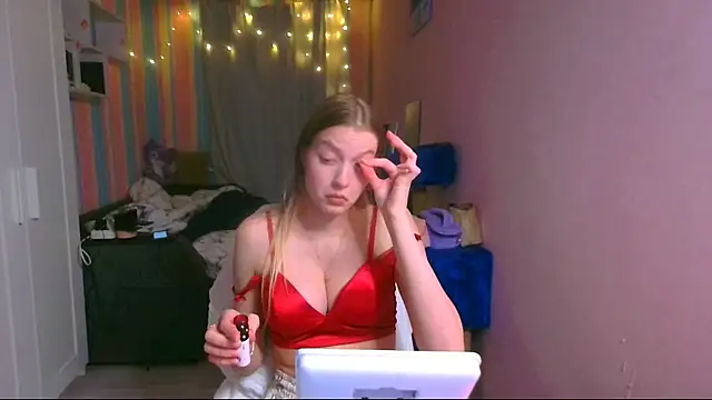 Snapshot of __Aphrodita__wow__ chatting on 10, 12, 2024 Aphrodita wow online show from 10, 12, 2024