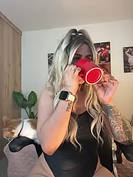 zafiro mo0n online show from 12, 1, 2025