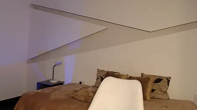 hot little bunny online show from 26, 9, 2025