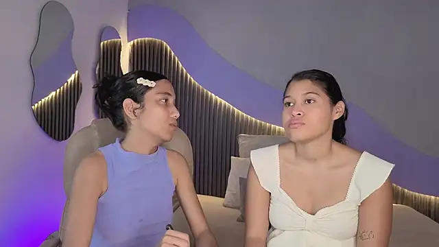 hot little bunny online show from 23, 4, 2026