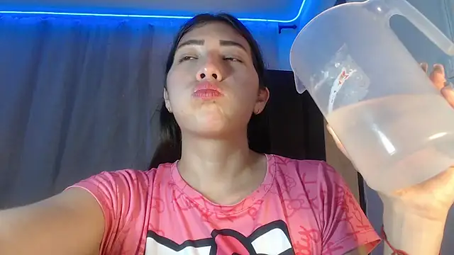 Snapshot of DaMikaela_ chatting on 12, 12, 2024 DaMikaela online show from 12, 12, 2024