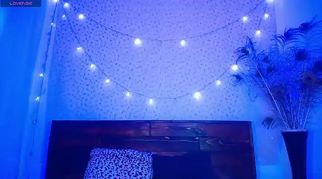 Snapshot of DaMikaela_ chatting on 25, 1, 2025 DaMikaela online show from 25, 1, 2025