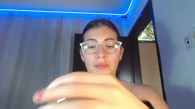 Snapshot of DaMikaela_ chatting on 6, 2, 2025 DaMikaela online show from 6, 2, 2025