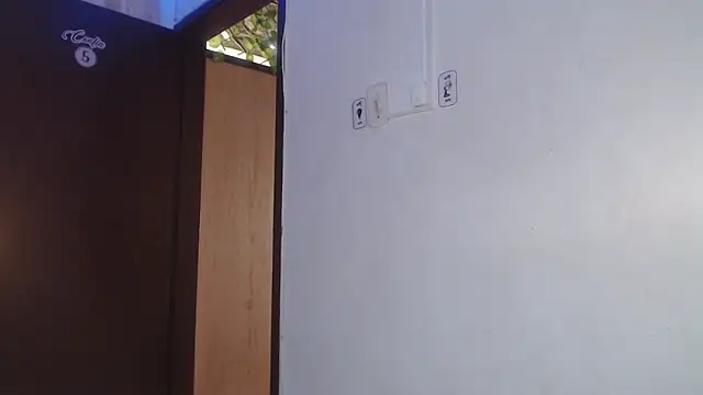 Snapshot of DaMikaela_ chatting on 8, 2, 2025 DaMikaela online show from 8, 2, 2025