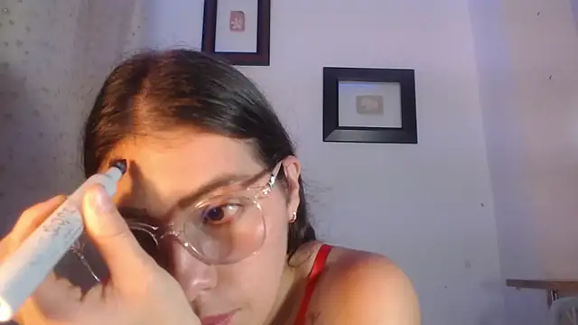 Snapshot of DaMikaela_ chatting on 12, 3, 2025 DaMikaela online show from 12, 3, 2025