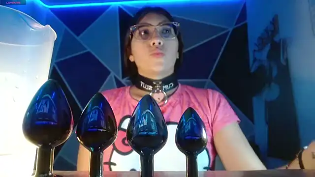 Snapshot of DaMikaela_ chatting on 12, 9, 2025 DaMikaela online show from 12, 9, 2025