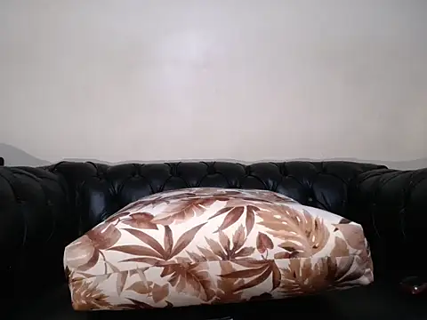 Snapshot of santa_queenn chatting on 12, 5, 2026 santa queenn online show from 12, 5, 2026