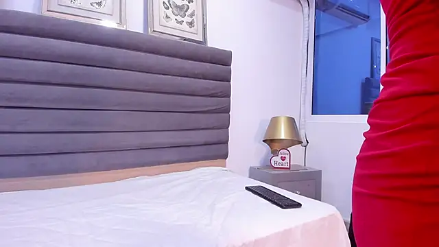 MarieKoster online show from 4, 3, 2026