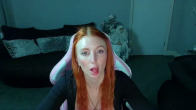 Red firesquirt online show from 17, 12, 2024