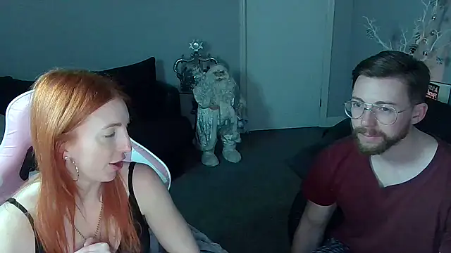 Red firesquirt online show from 26, 12, 2024