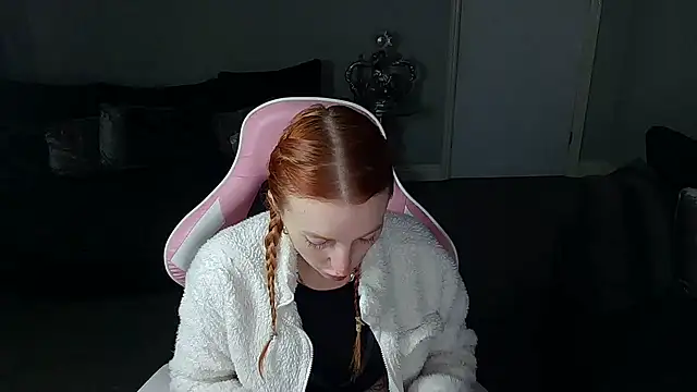 Red firesquirt online show from 20, 2, 2025