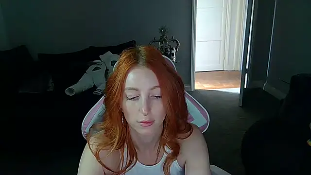 Red firesquirt online show from 20, 3, 2025