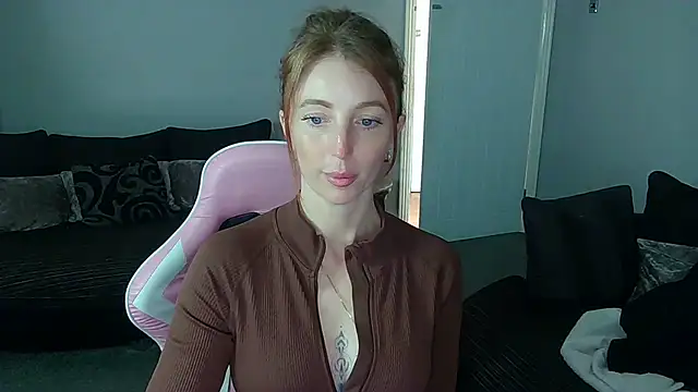 Red firesquirt online show from 28, 4, 2026