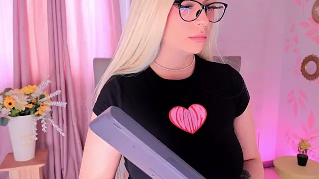 Misselektra   online show from 7, 3, 2026