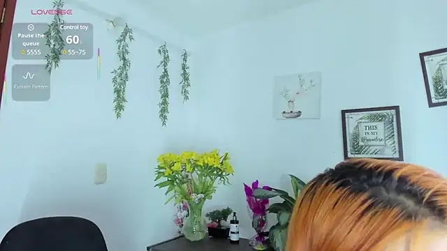 Victoria Caruso online show from 11, 3, 2025