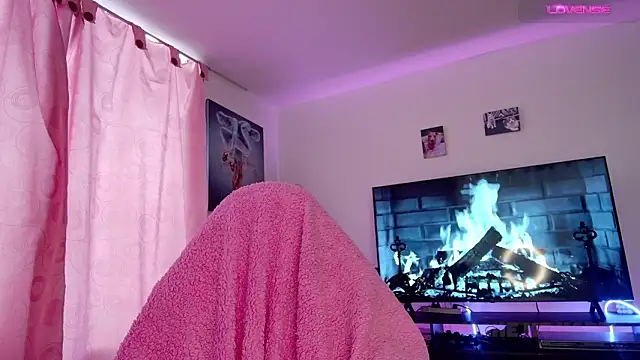 Snapshot of TiffanyBela chatting on 9, 3, 2026 TiffanyBela online show from 9, 3, 2026