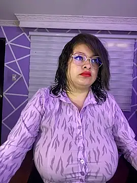 Snapshot of MiiaaJoness chatting on 3, 7, 2026 MiiaaJoness online show from 3, 7, 2026