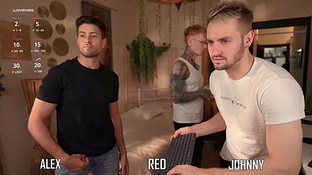 Snapshot of enjoy_me chatting on 15, 9, 2025 enjoy me online show from 15, 9, 2025