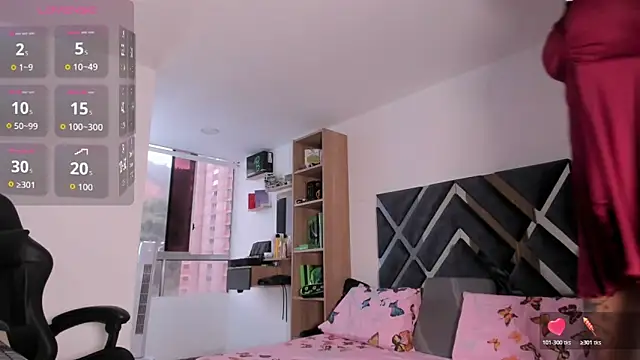 Nicolle alexandra online show from 1, 4, 2026