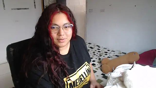 Snapshot of girl_milk2 chatting on 12, 2, 2025 girl milk2 online show from 12, 2, 2025