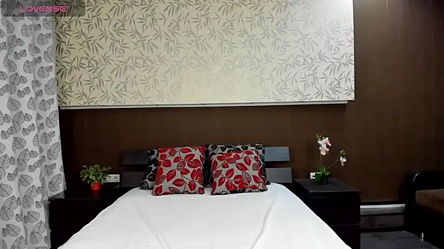 Donna Evans online show from 11, 12, 2024