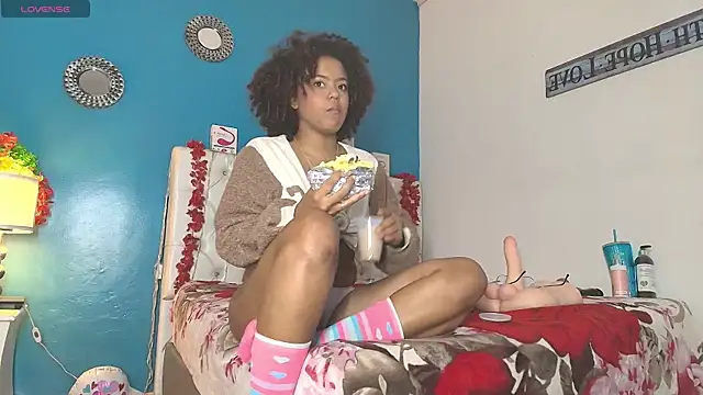 Snapshot of Eylend_Lisboa chatting on 15, 2, 2025 Eylend Lisboa online show from 15, 2, 2025