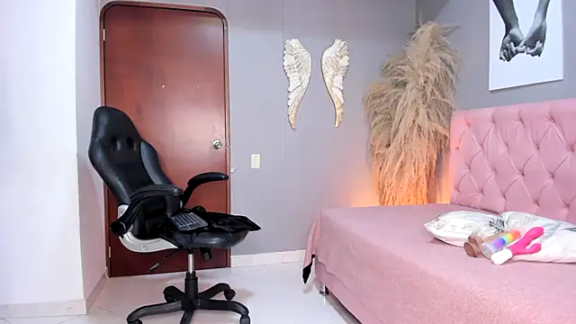 Anahi falcon online show from 24, 4, 2026