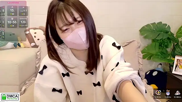 Snapshot of SUZU_ chatting on 30, 4, 2026 SUZU online show from 30, 4, 2026