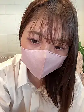 Snapshot of SUZU_ chatting on 3, 6, 2026 SUZU online show from 3, 6, 2026