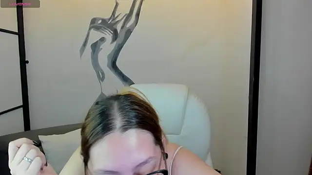 NiickyJones online show from 1, 3, 2025