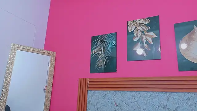 littlee emilyy  online show from 1, 4, 2026